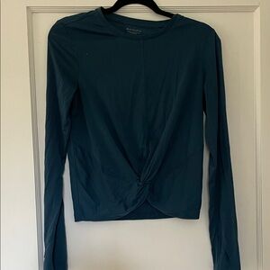 Athleta long sleeve top